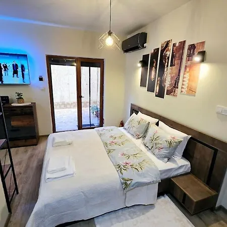 With Veranda * بانسكو